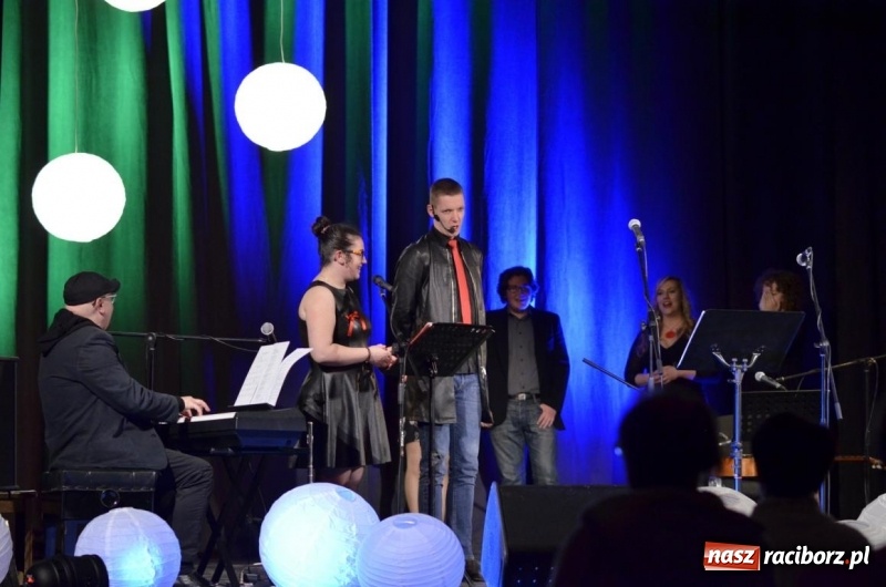 Zdjęcie w galerii na portalu naszraciborz.pl: Suplement do walentynek w DK Strzecha wiadomości z regionu