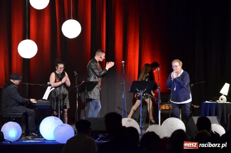 Zdjęcie w galerii na portalu naszraciborz.pl: Suplement do walentynek w DK Strzecha wiadomości z regionu