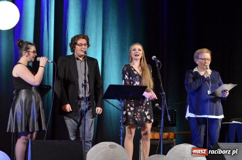 Zdjęcie w galerii na portalu naszraciborz.pl: Suplement do walentynek w DK Strzecha wiadomości z regionu