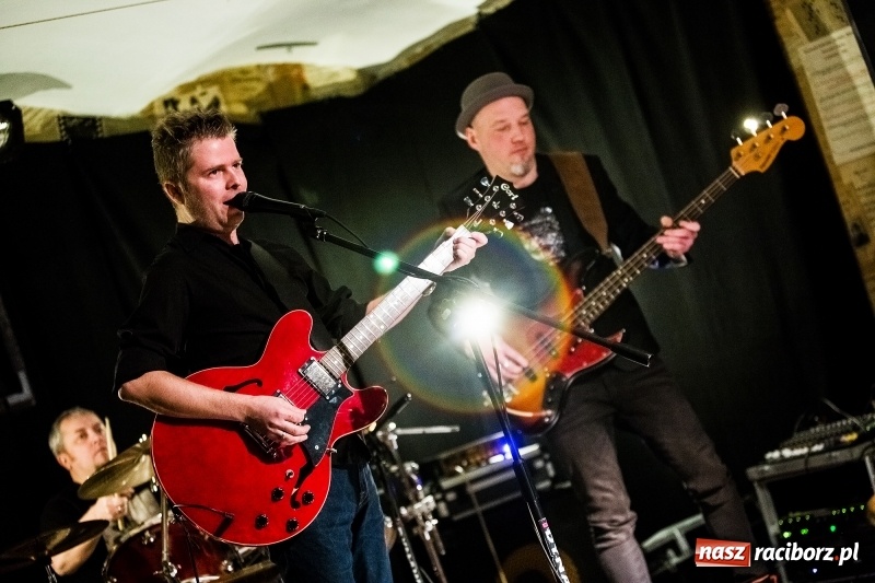 Zdjęcie w galerii na portalu naszraciborz.pl: Koncert St. James Hotel na Końcu Świata wiadomości z regionu