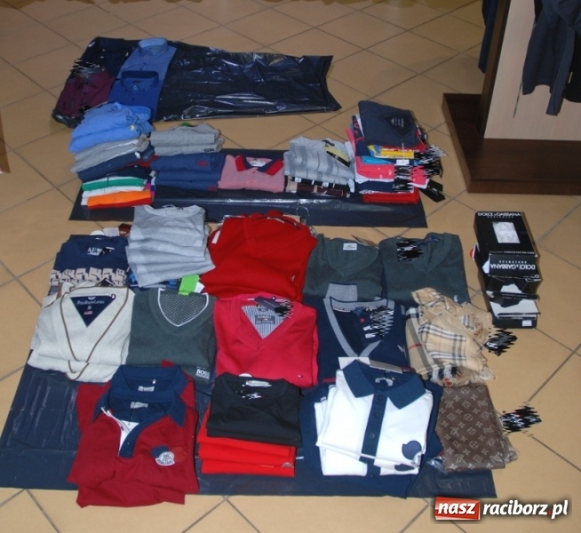 Zdjęcie w galerii na portalu naszraciborz.pl: Podrobiona odzież znanych marek warta 630 tysięcy złotych wiadomości z regionu