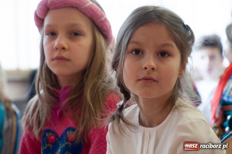 Zdjęcie w galerii na portalu naszraciborz.pl: Szkoła Podstawowa nr 18 obchodziła dzień swoich patronów – Książąt Raciborskich wiadomości z regionu