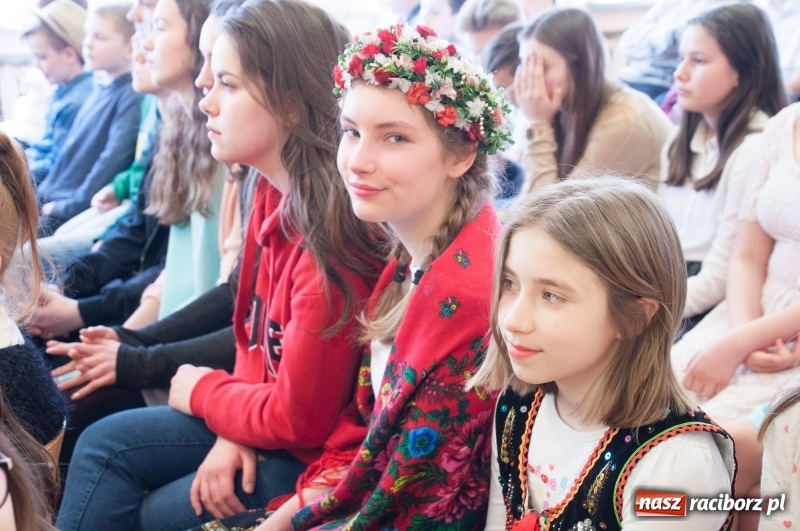 Zdjęcie w galerii na portalu naszraciborz.pl: Szkoła Podstawowa nr 18 obchodziła dzień swoich patronów – Książąt Raciborskich wiadomości z regionu
