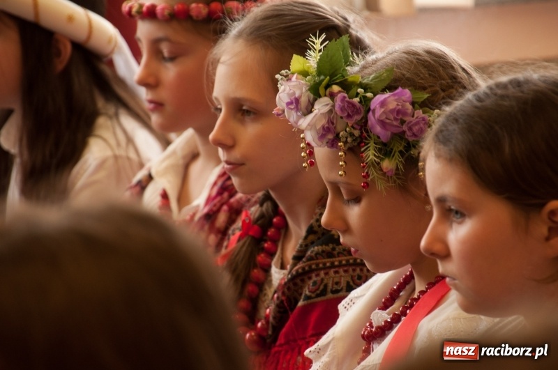Zdjęcie w galerii na portalu naszraciborz.pl: Szkoła Podstawowa nr 18 obchodziła dzień swoich patronów – Książąt Raciborskich wiadomości z regionu