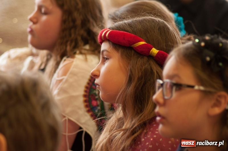 Zdjęcie w galerii na portalu naszraciborz.pl: Szkoła Podstawowa nr 18 obchodziła dzień swoich patronów – Książąt Raciborskich wiadomości z regionu