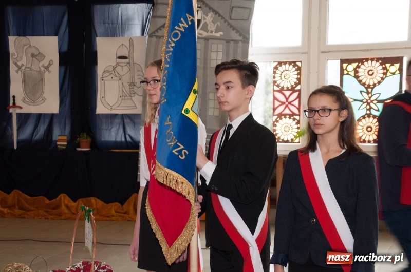 Zdjęcie w galerii na portalu naszraciborz.pl: Szkoła Podstawowa nr 18 obchodziła dzień swoich patronów – Książąt Raciborskich wiadomości z regionu