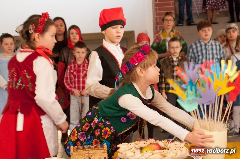 Zdjęcie w galerii na portalu naszraciborz.pl: Szkoła Podstawowa nr 18 obchodziła dzień swoich patronów – Książąt Raciborskich wiadomości z regionu