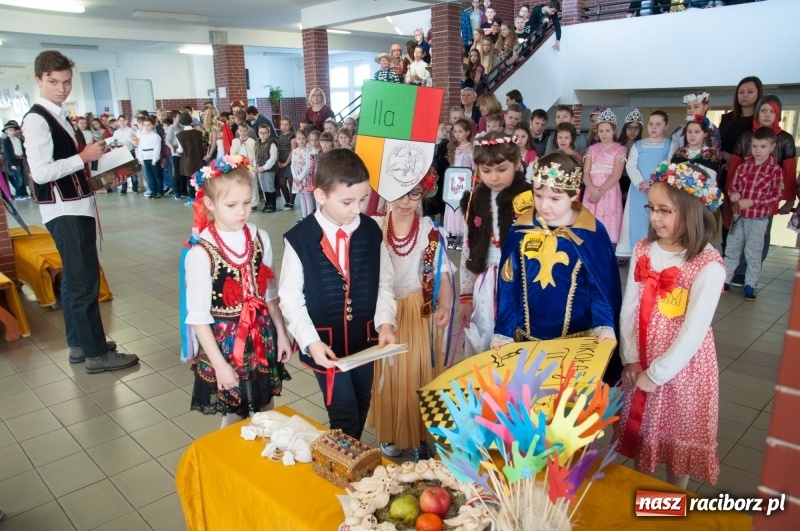 Zdjęcie w galerii na portalu naszraciborz.pl: Szkoła Podstawowa nr 18 obchodziła dzień swoich patronów – Książąt Raciborskich wiadomości z regionu