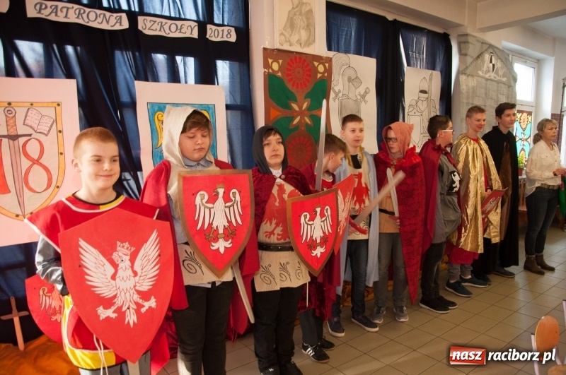 Zdjęcie w galerii na portalu naszraciborz.pl: Szkoła Podstawowa nr 18 obchodziła dzień swoich patronów – Książąt Raciborskich wiadomości z regionu