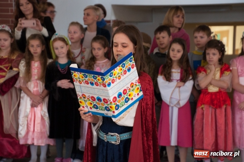 Zdjęcie w galerii na portalu naszraciborz.pl: Szkoła Podstawowa nr 18 obchodziła dzień swoich patronów – Książąt Raciborskich wiadomości z regionu