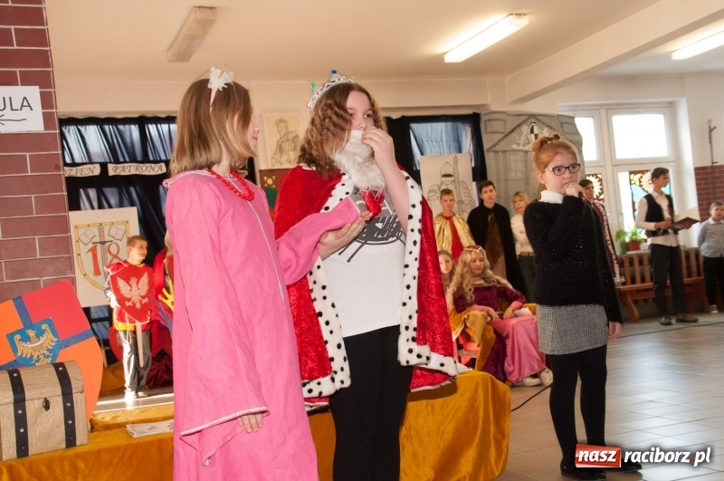 Zdjęcie w galerii na portalu naszraciborz.pl: Szkoła Podstawowa nr 18 obchodziła dzień swoich patronów – Książąt Raciborskich wiadomości z regionu