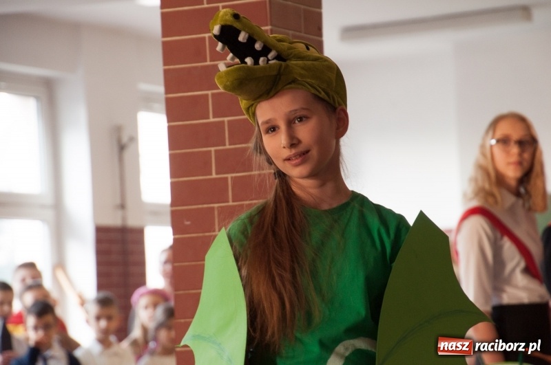 Zdjęcie w galerii na portalu naszraciborz.pl: Szkoła Podstawowa nr 18 obchodziła dzień swoich patronów – Książąt Raciborskich wiadomości z regionu