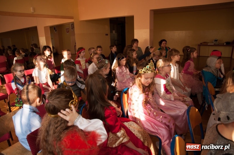 Zdjęcie w galerii na portalu naszraciborz.pl: Szkoła Podstawowa nr 18 obchodziła dzień swoich patronów – Książąt Raciborskich wiadomości z regionu
