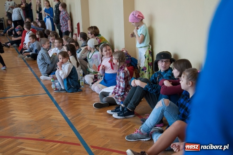 Zdjęcie w galerii na portalu naszraciborz.pl: Szkoła Podstawowa nr 18 obchodziła dzień swoich patronów – Książąt Raciborskich wiadomości z regionu