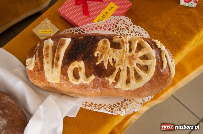 Zdjęcie w galerii na portalu naszraciborz.pl: Szkoła Podstawowa nr 18 obchodziła dzień swoich patronów – Książąt Raciborskich wiadomości z regionu