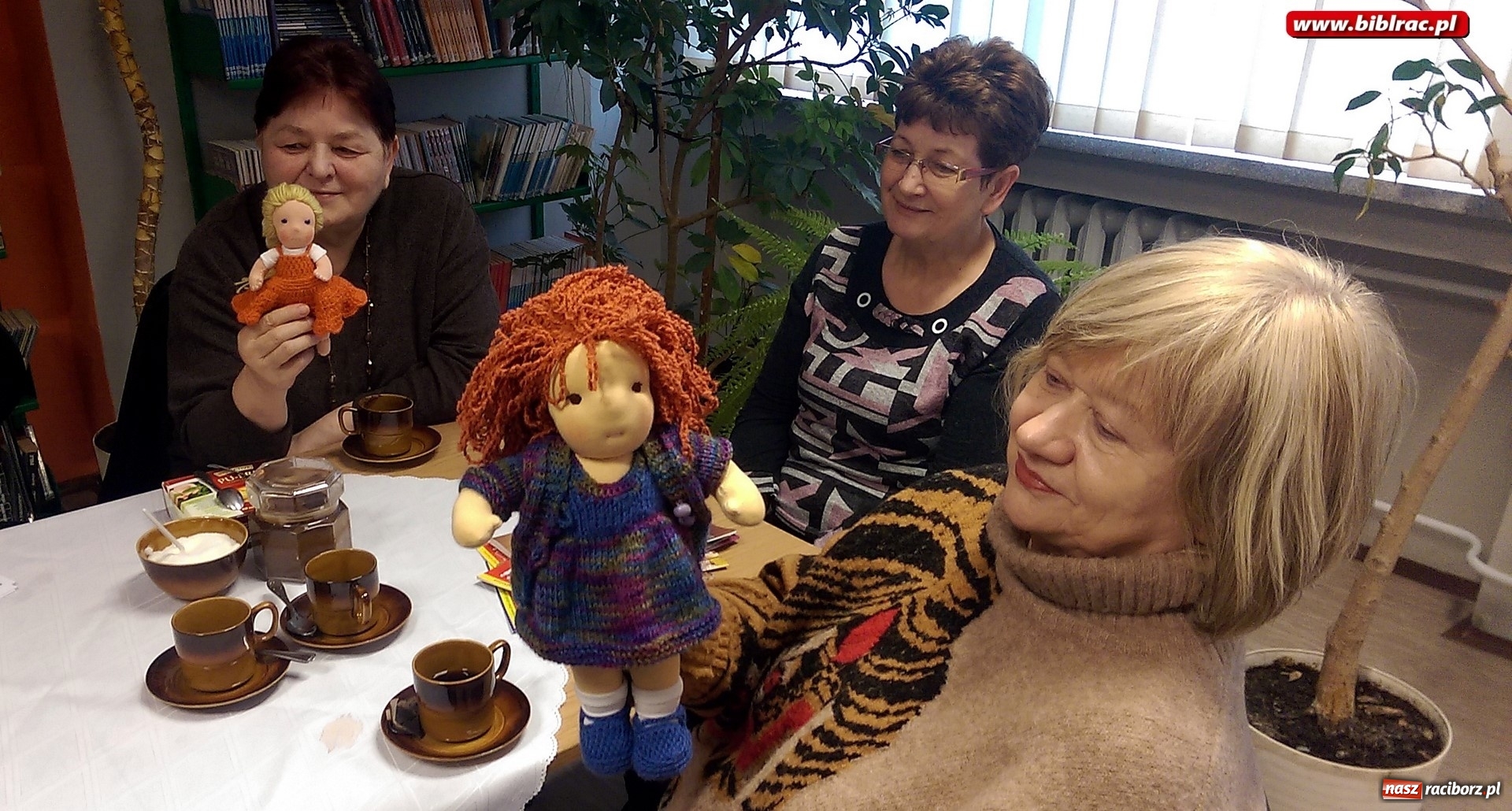 Zdjęcie w galerii na portalu naszraciborz.pl: Zrobione w domu – pokazane w bibliotece wiadomości z regionu