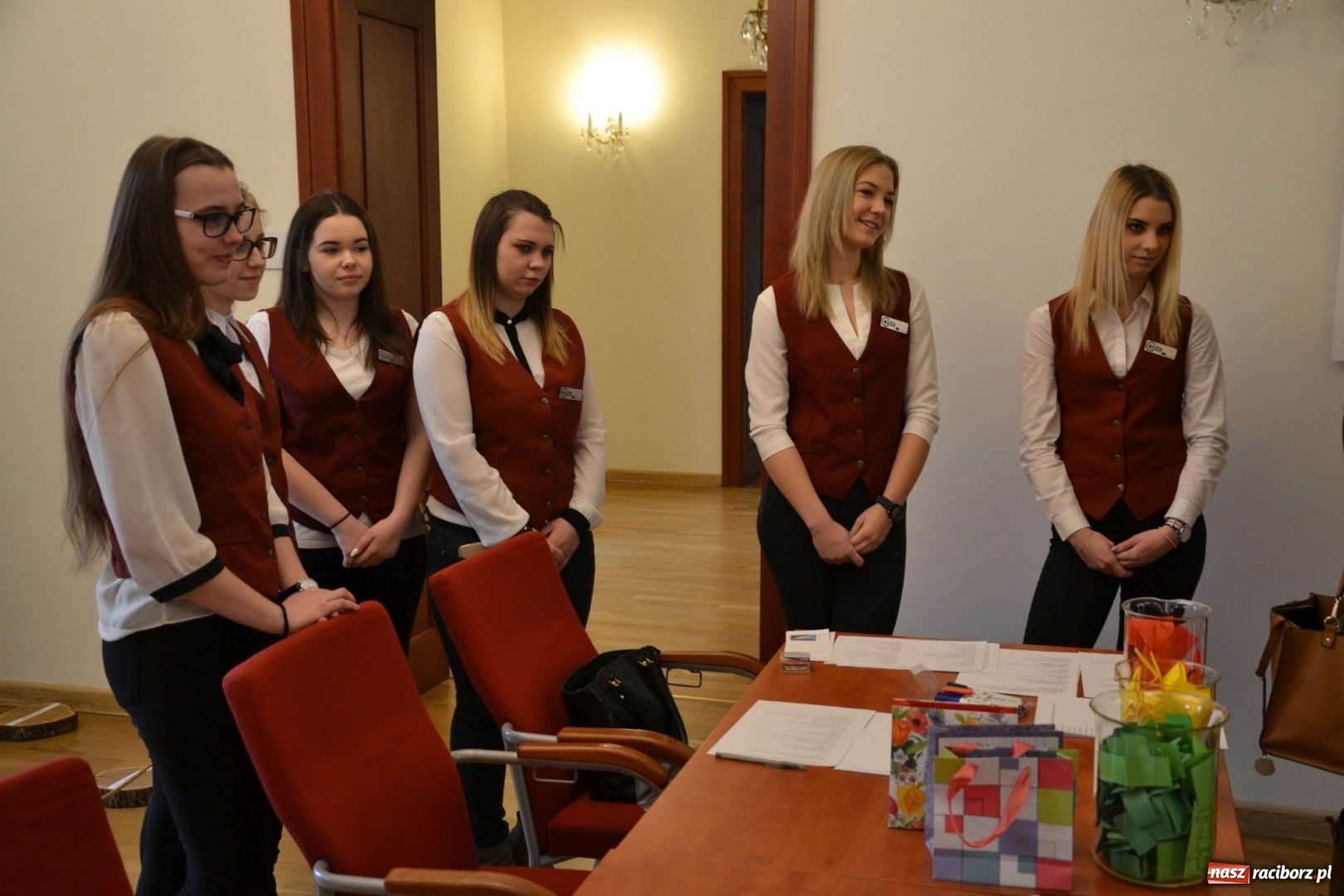 Zdjęcie w galerii na portalu naszraciborz.pl: Czy leci z nami pilot? - trzecia edycja konkursu dla gimnazjalistów za nami  wiadomości z regionu