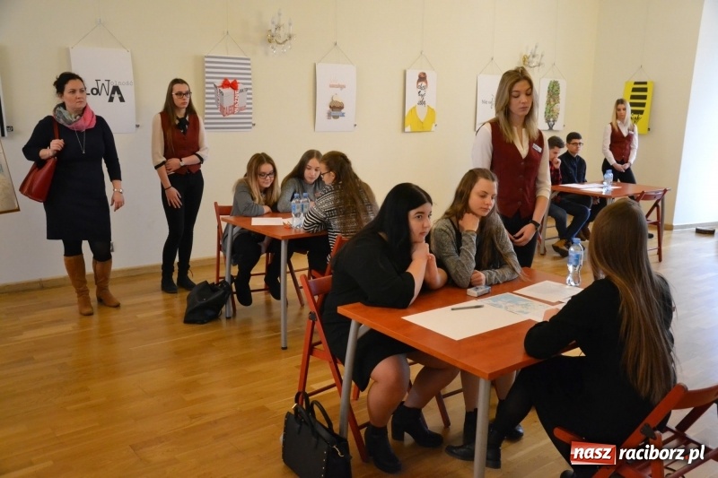 Zdjęcie w galerii na portalu naszraciborz.pl: Czy leci z nami pilot? - trzecia edycja konkursu dla gimnazjalistów za nami  wiadomości z regionu