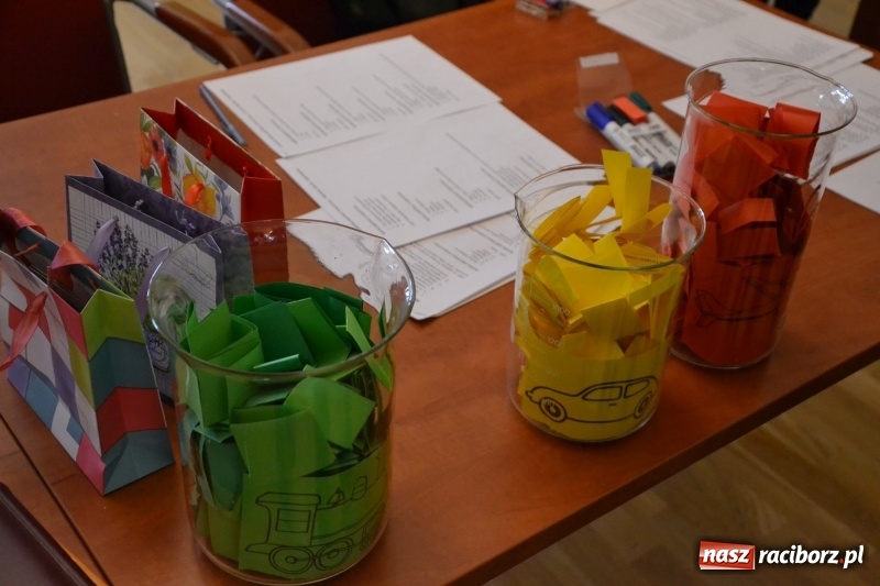 Zdjęcie w galerii na portalu naszraciborz.pl: Czy leci z nami pilot? - trzecia edycja konkursu dla gimnazjalistów za nami  wiadomości z regionu