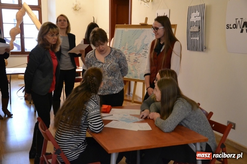 Zdjęcie w galerii na portalu naszraciborz.pl: Czy leci z nami pilot? - trzecia edycja konkursu dla gimnazjalistów za nami  wiadomości z regionu