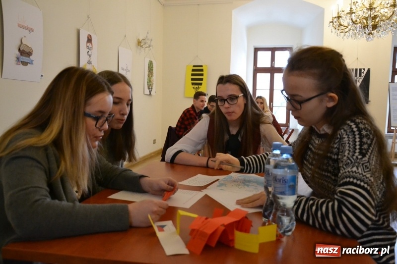 Zdjęcie w galerii na portalu naszraciborz.pl: Czy leci z nami pilot? - trzecia edycja konkursu dla gimnazjalistów za nami  wiadomości z regionu