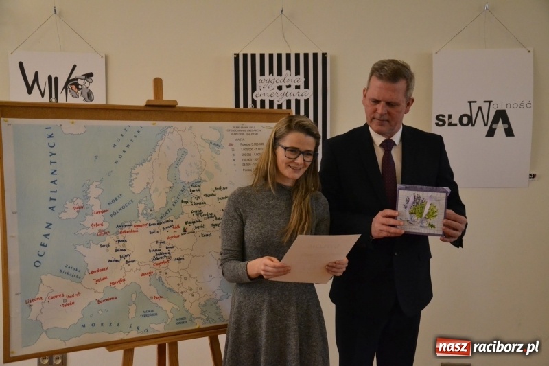 Zdjęcie w galerii na portalu naszraciborz.pl: Czy leci z nami pilot? - trzecia edycja konkursu dla gimnazjalistów za nami  wiadomości z regionu