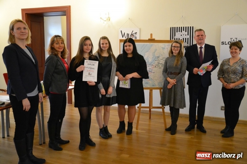 Zdjęcie w galerii na portalu naszraciborz.pl: Czy leci z nami pilot? - trzecia edycja konkursu dla gimnazjalistów za nami  wiadomości z regionu