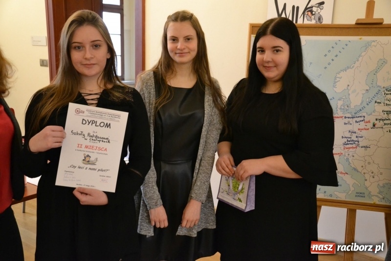 Zdjęcie w galerii na portalu naszraciborz.pl: Czy leci z nami pilot? - trzecia edycja konkursu dla gimnazjalistów za nami  wiadomości z regionu