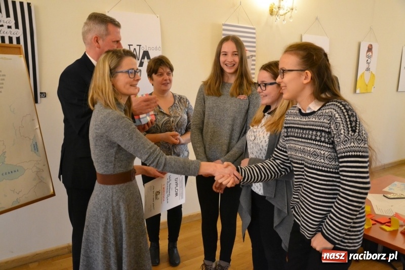 Zdjęcie w galerii na portalu naszraciborz.pl: Czy leci z nami pilot? - trzecia edycja konkursu dla gimnazjalistów za nami  wiadomości z regionu