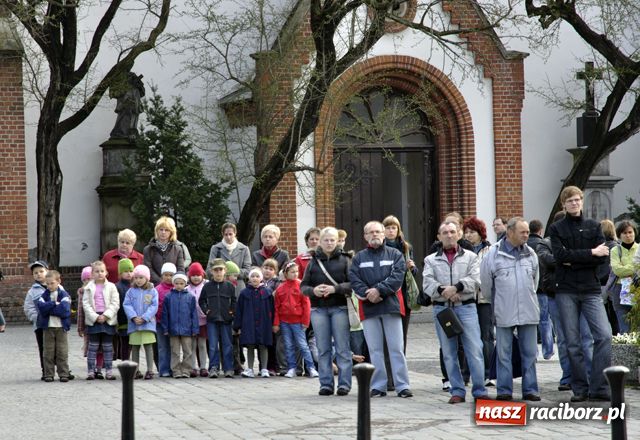 Zdjęcie w galerii na portalu naszraciborz.pl: Oddali cześć ofiarom katastrofy  wiadomości z regionu