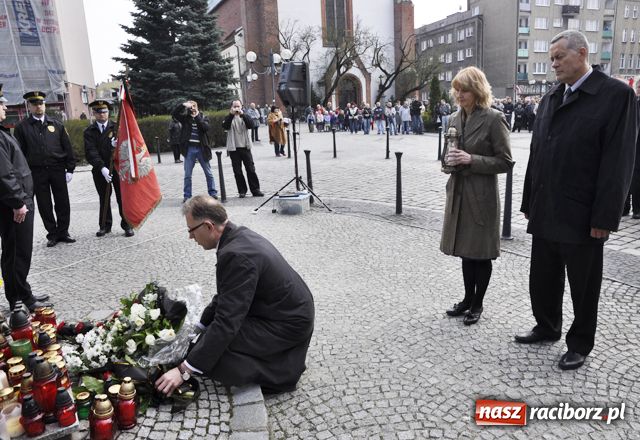 Zdjęcie w galerii na portalu naszraciborz.pl: Oddali cześć ofiarom katastrofy  wiadomości z regionu