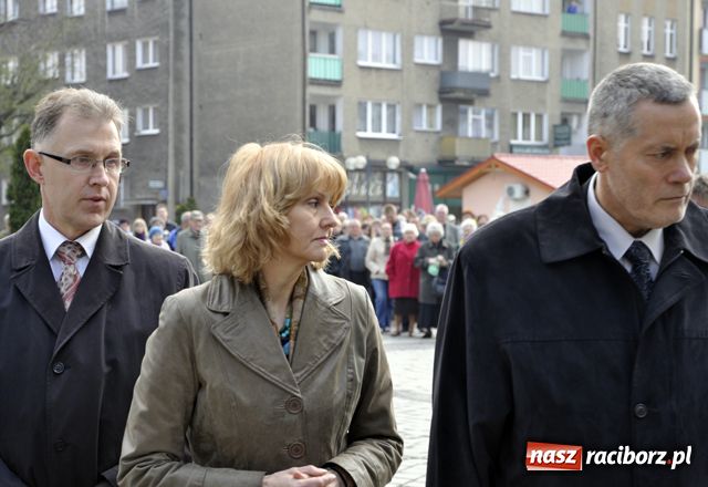 Zdjęcie w galerii na portalu naszraciborz.pl: Oddali cześć ofiarom katastrofy  wiadomości z regionu