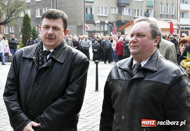 Zdjęcie w galerii na portalu naszraciborz.pl: Oddali cześć ofiarom katastrofy  wiadomości z regionu