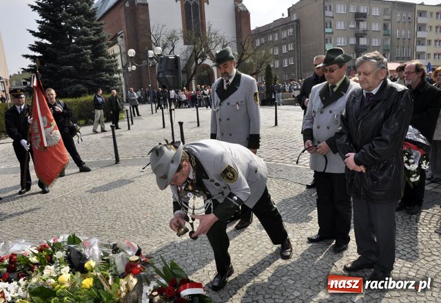 Zdjęcie w galerii na portalu naszraciborz.pl: Oddali cześć ofiarom katastrofy  wiadomości z regionu