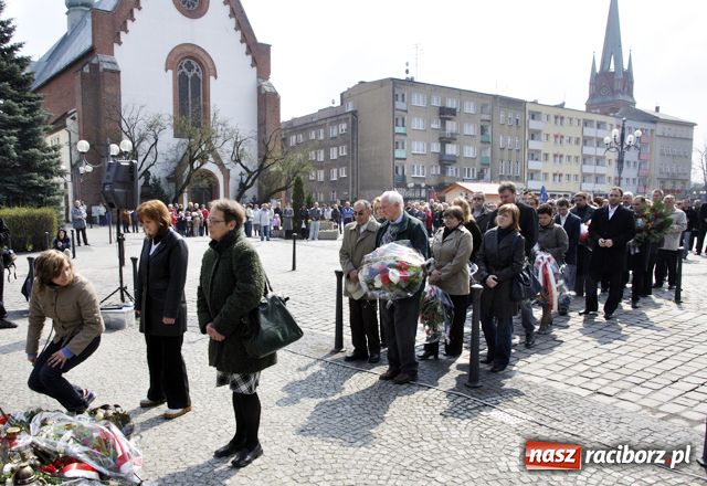 Zdjęcie w galerii na portalu naszraciborz.pl: Oddali cześć ofiarom katastrofy  wiadomości z regionu