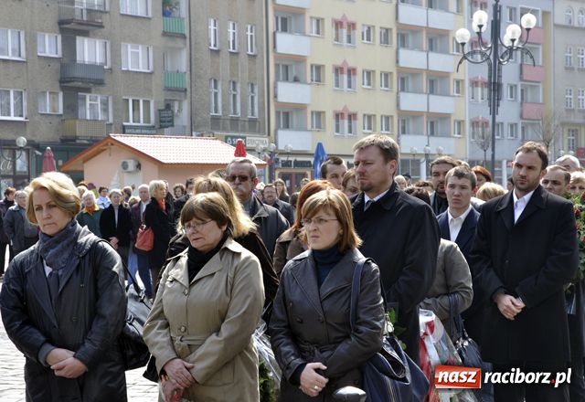 Zdjęcie w galerii na portalu naszraciborz.pl: Oddali cześć ofiarom katastrofy  wiadomości z regionu