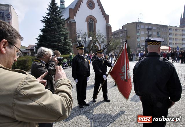 Zdjęcie w galerii na portalu naszraciborz.pl: Oddali cześć ofiarom katastrofy  wiadomości z regionu