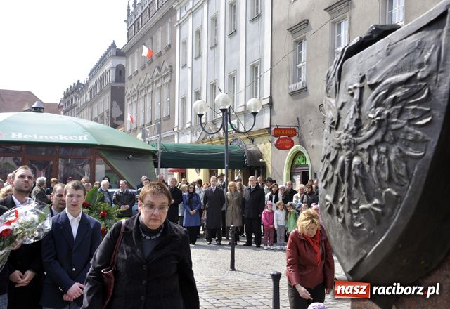 Zdjęcie w galerii na portalu naszraciborz.pl: Oddali cześć ofiarom katastrofy  wiadomości z regionu