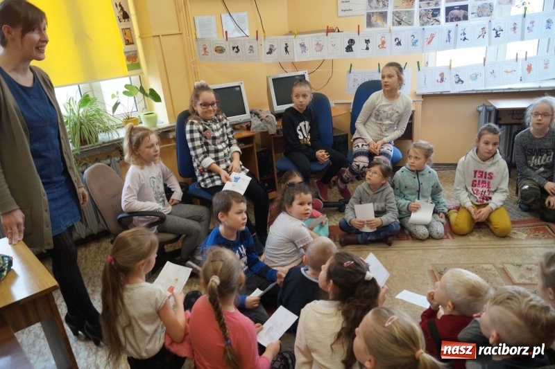 Zdjęcie w galerii na portalu naszraciborz.pl: Szkoła w Nędzy od kuchni. Przedszkolaki na dniu otwartym wiadomości z regionu