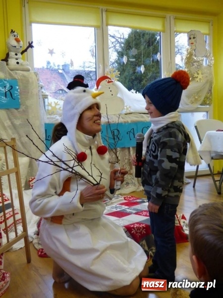 Zdjęcie w galerii na portalu naszraciborz.pl: Literatura u przedszkolaków w Nędzy. Dzieci zachwycone  wiadomości z regionu