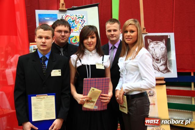 Zdjęcie w galerii na portalu naszraciborz.pl: Moda na kucharzy i informatyków wiadomości z regionu