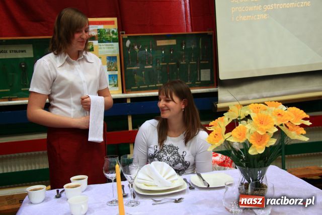 Zdjęcie w galerii na portalu naszraciborz.pl: Moda na kucharzy i informatyków wiadomości z regionu