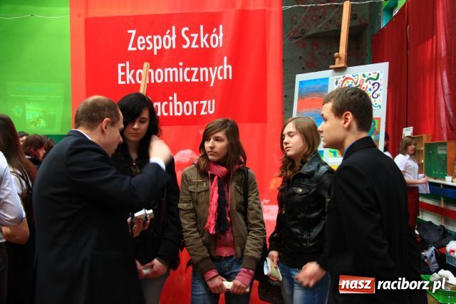 Zdjęcie w galerii na portalu naszraciborz.pl: Moda na kucharzy i informatyków wiadomości z regionu