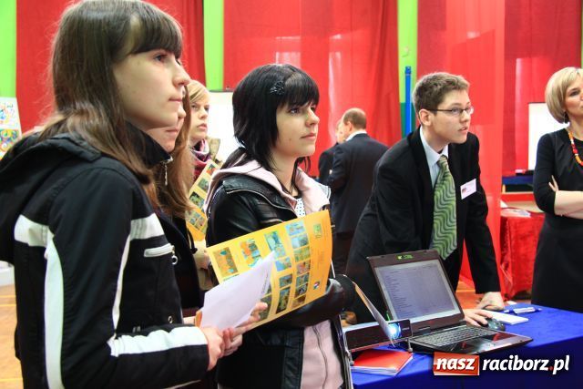 Zdjęcie w galerii na portalu naszraciborz.pl: Moda na kucharzy i informatyków wiadomości z regionu