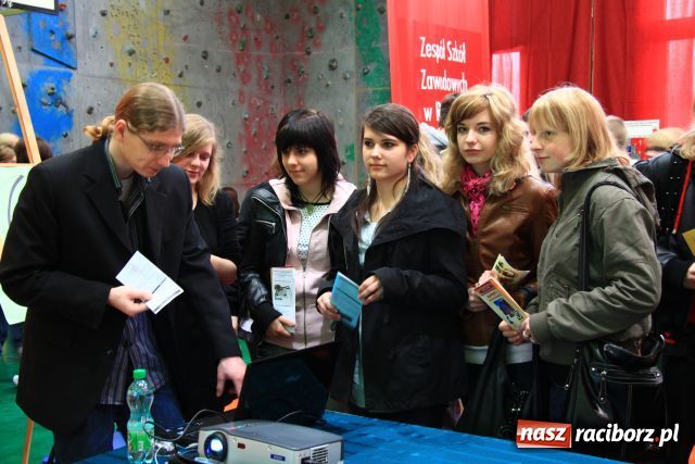 Zdjęcie w galerii na portalu naszraciborz.pl: Moda na kucharzy i informatyków wiadomości z regionu