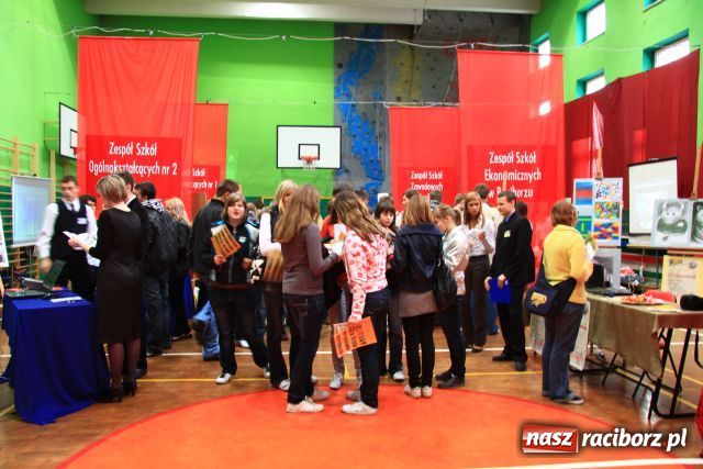 Zdjęcie w galerii na portalu naszraciborz.pl: Moda na kucharzy i informatyków wiadomości z regionu