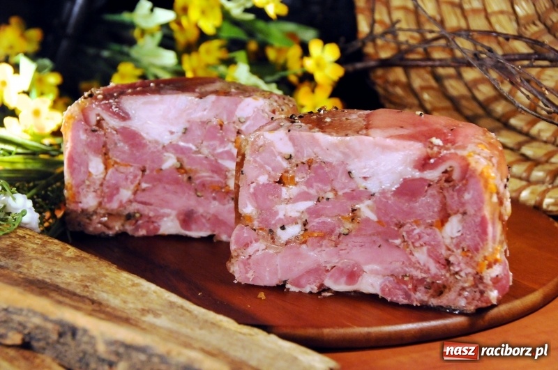Zdjęcie w galerii na portalu naszraciborz.pl: Domowa wędlina na święta. Próba generalna wiadomości z regionu