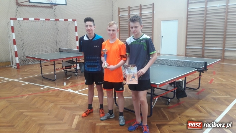 Zdjęcie w galerii na portalu naszraciborz.pl: Zwycięstwo Szonowic i  Pietrowic Wielkich w powiatowym  turnieju tenisa stołowego wiadomości z regionu