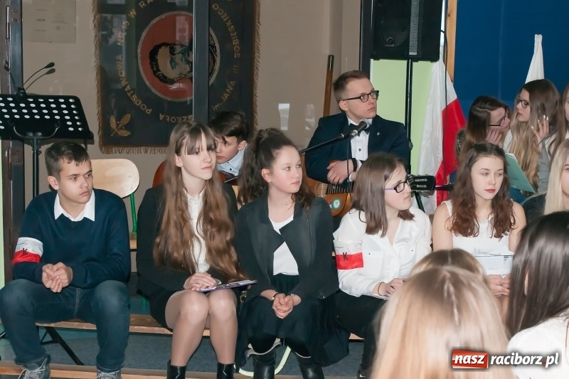 Zdjęcie w galerii na portalu naszraciborz.pl: Wieczorek poetycki poświęcony Żołnierzom Wyklętym za nami wiadomości z regionu