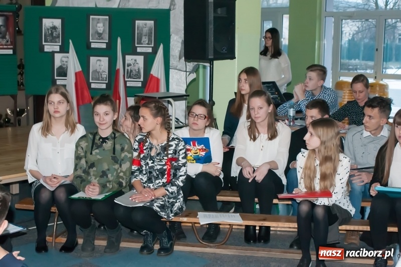 Zdjęcie w galerii na portalu naszraciborz.pl: Wieczorek poetycki poświęcony Żołnierzom Wyklętym za nami wiadomości z regionu